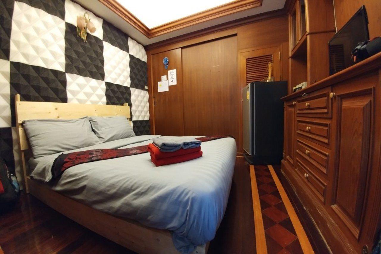 B&B 22 House Бангкок Экстерьер фото