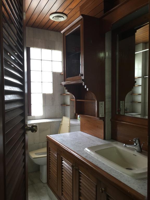 B&B 22 House Бангкок Экстерьер фото