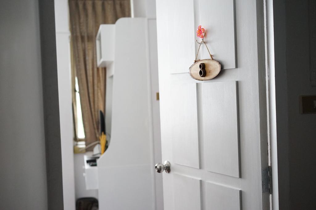 B&B 22 House Бангкок Экстерьер фото