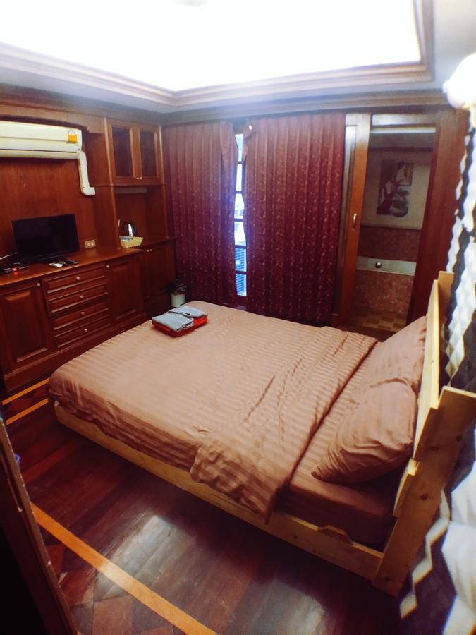 B&B 22 House Бангкок Экстерьер фото