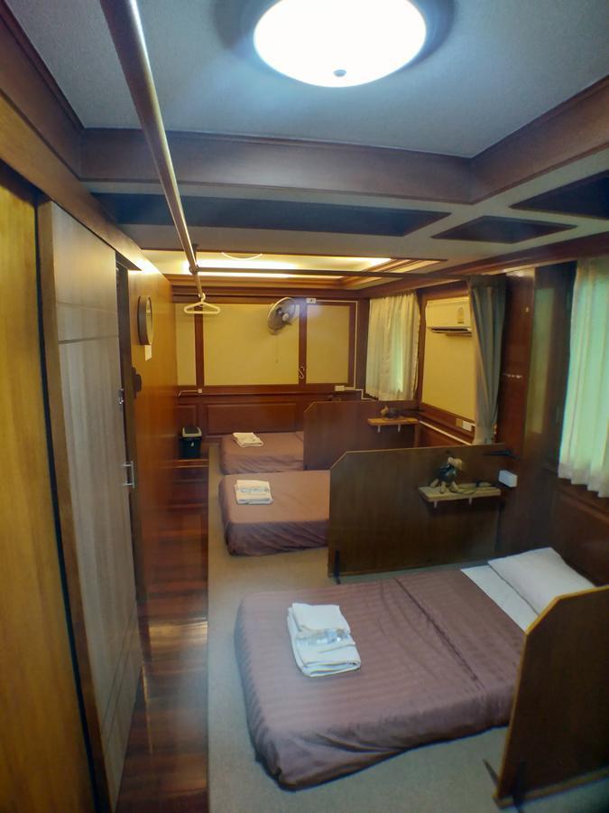 B&B 22 House Бангкок Экстерьер фото
